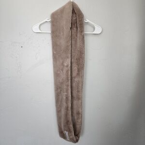 Minky Couture Cozy Faux Fur Infinity Scarf Taupe Brown Tan Super Soft Warm